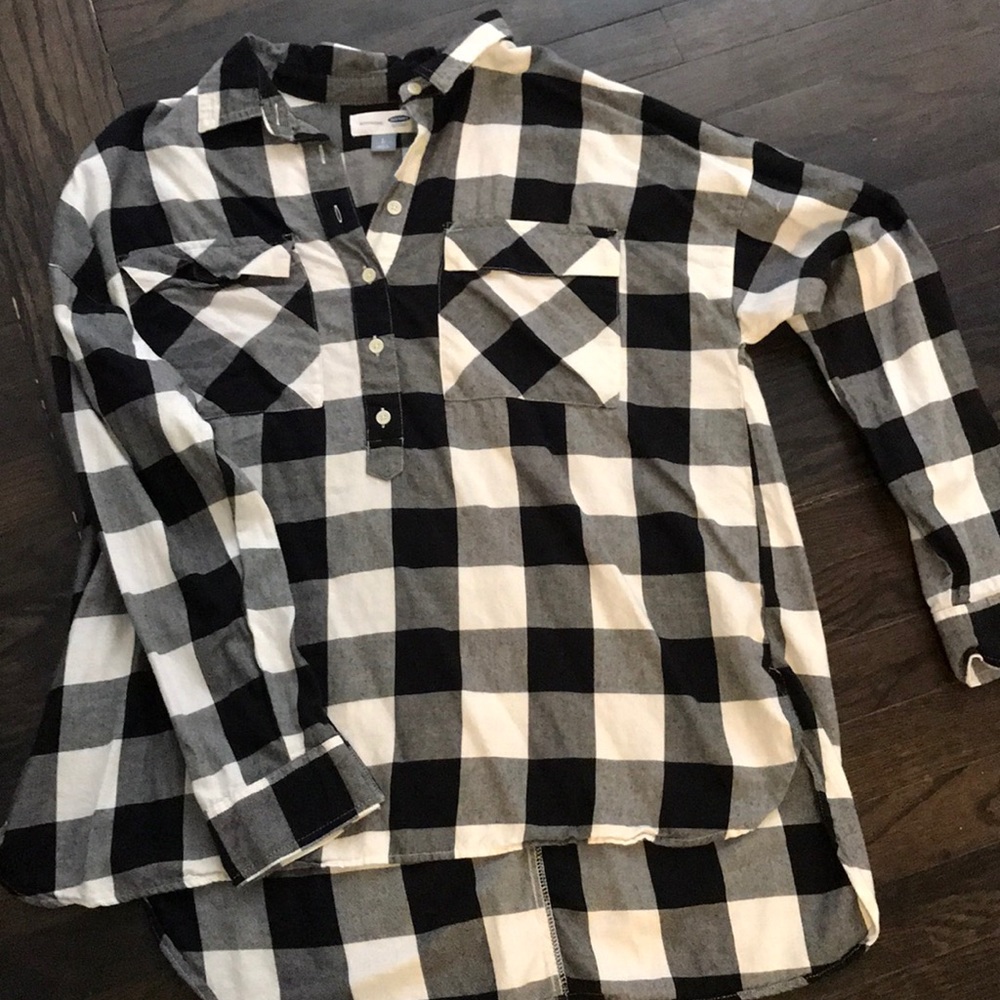 Old Navy 6 button shirt